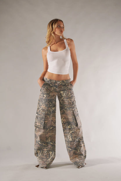 Camo Cargo Pants™ - Versatile and Stylish