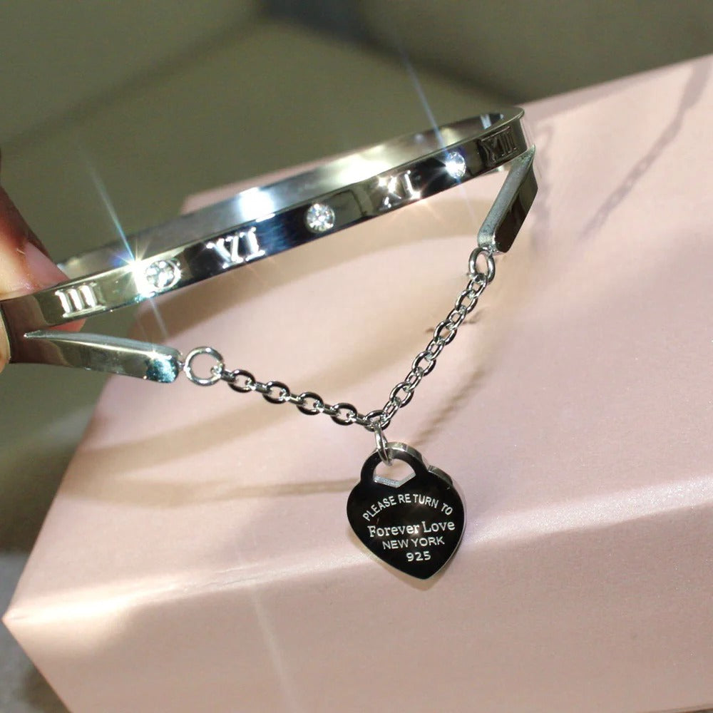 FOREVER LOVE BRACELET™ - Classic Style and Elegance